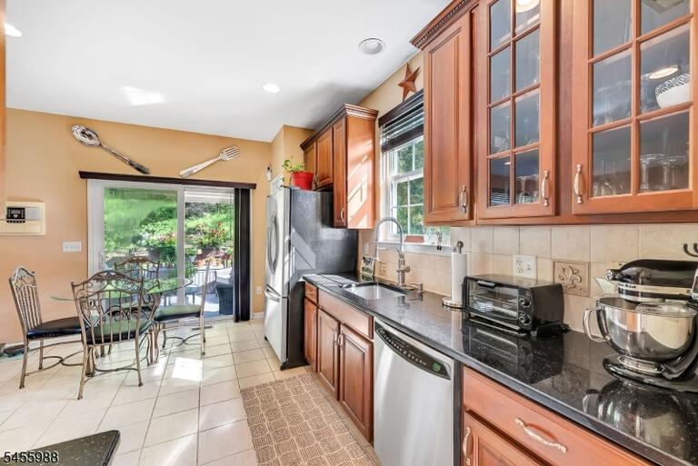 Property listing MLS 4048728 photo 17