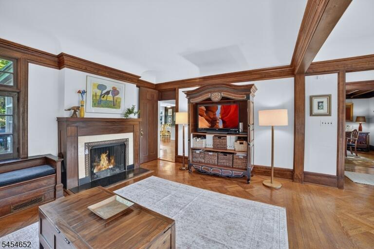 Property listing MLS 4048733 photo 11