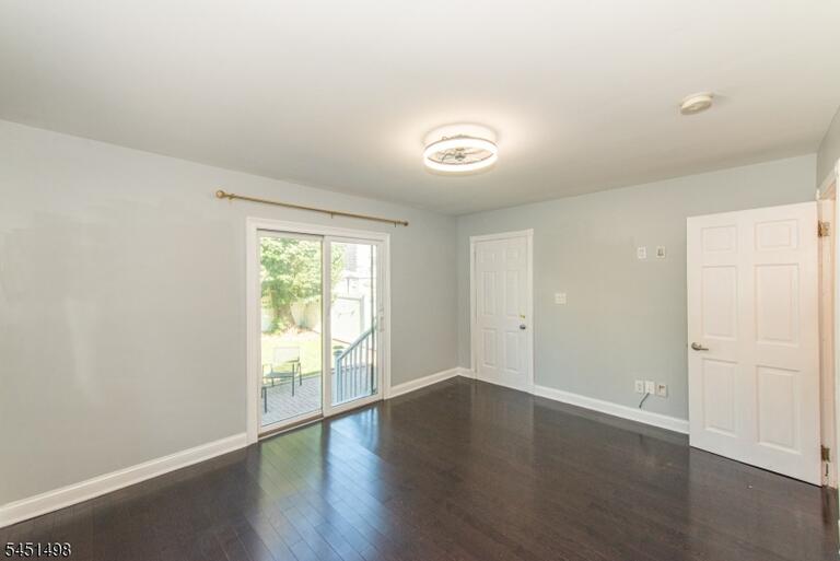 Property listing MLS 4048744 photo 18
