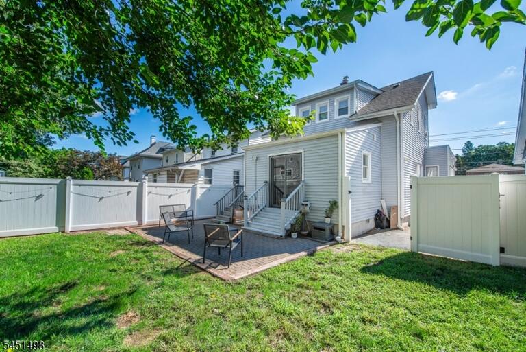 Property listing MLS 4048744 photo 30