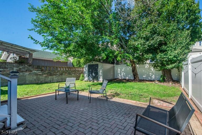 Property listing MLS 4048744 photo 32