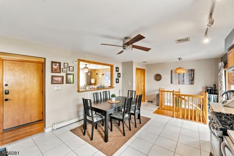 Property listing MLS 4048751 photo 10