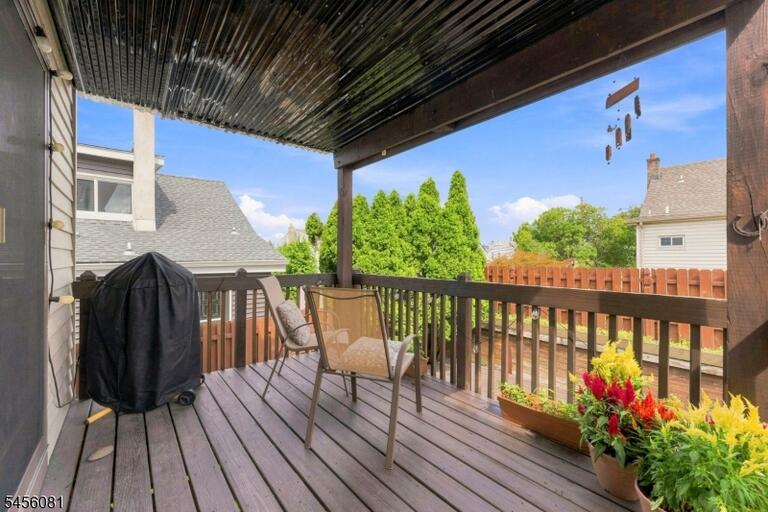 Property listing MLS 4048751 photo 16