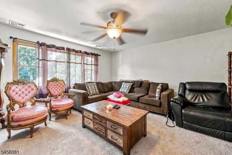 Property listing MLS 4048751 photo 17