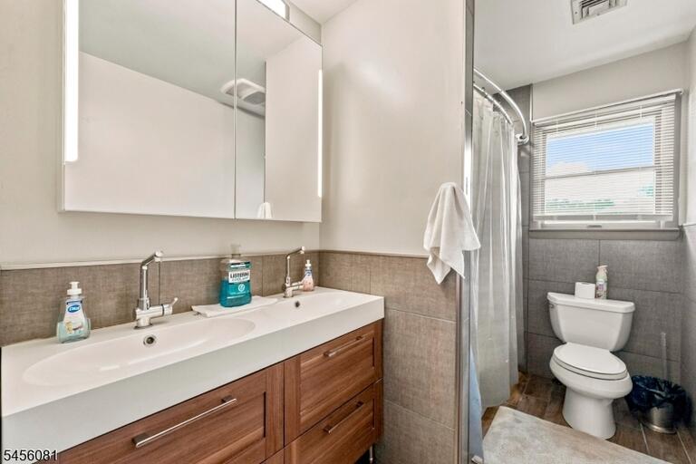 Property listing MLS 4048751 photo 27