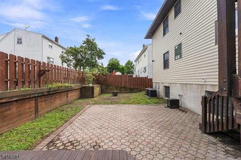 Property listing MLS 4048751 photo 37