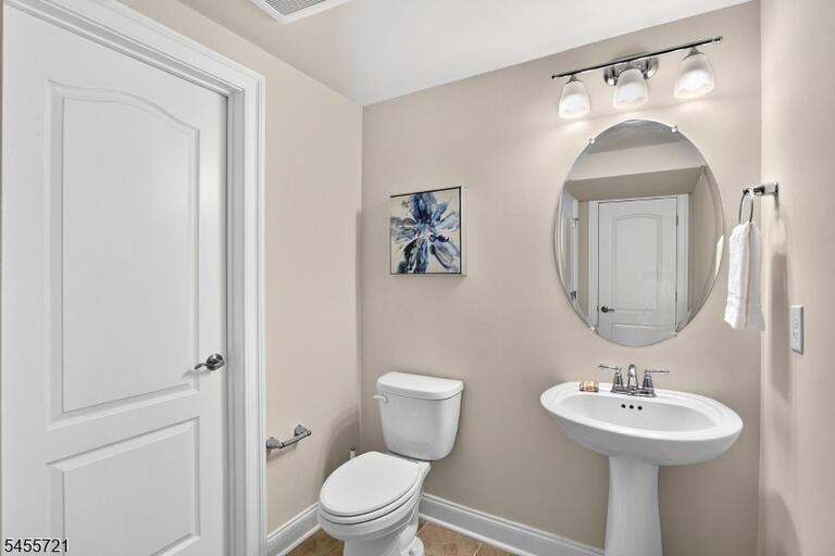 Property listing MLS 4048755 photo 28