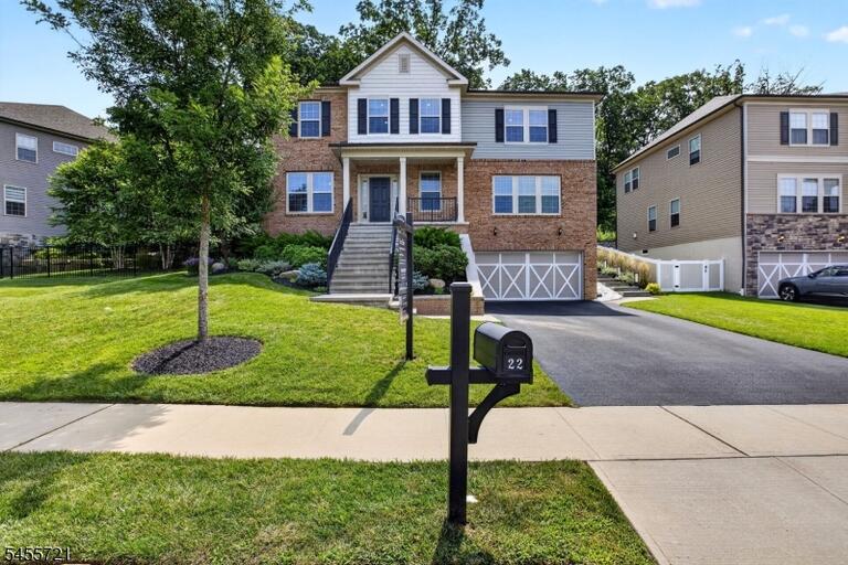 Property listing MLS 4048755 photo 4