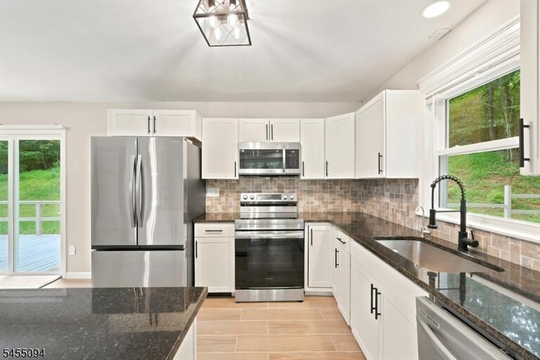 Property listing MLS 4048757 photo 25