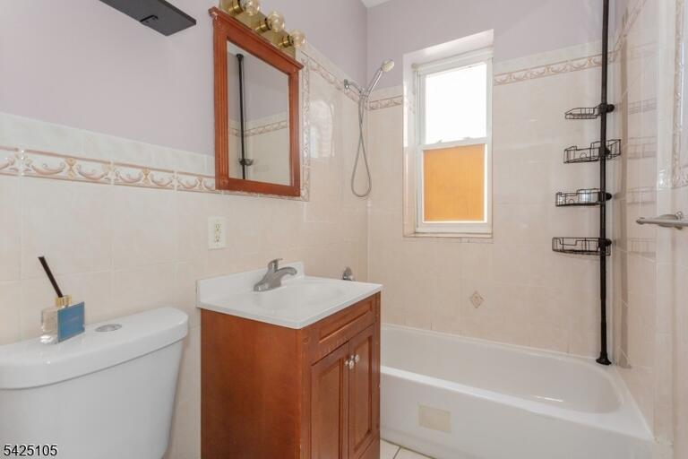 Property listing MLS 4048759 photo 11