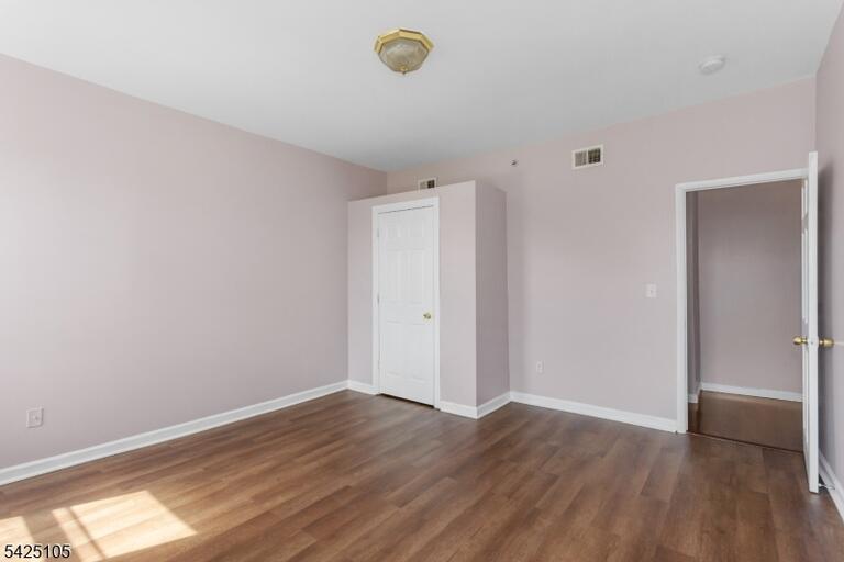 Property listing MLS 4048759 photo 5