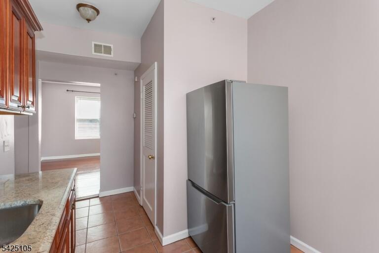 Property listing MLS 4048759 photo 9