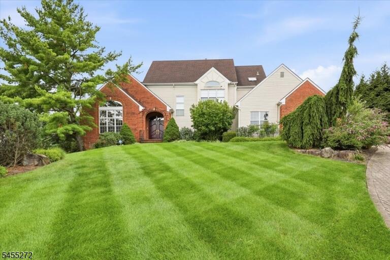 Property listing MLS 4048770 photo 1