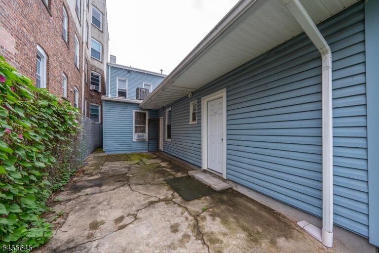 Property listing MLS 4048771 photo 24