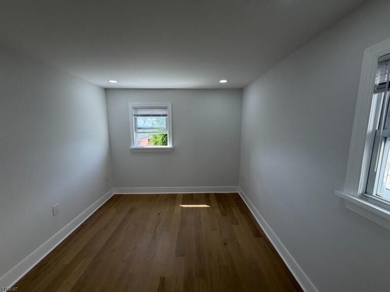 Property listing MLS 4048772 photo 8