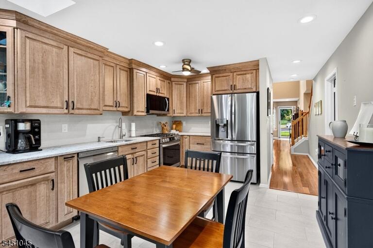 Property listing MLS 4048773 photo 12