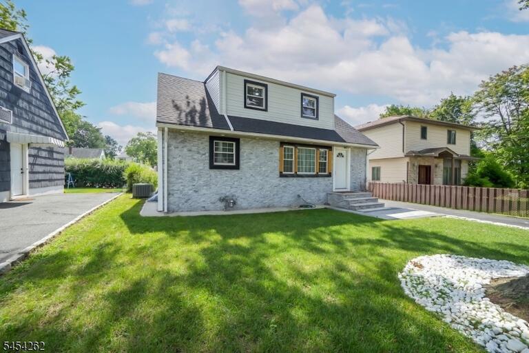 Property listing MLS 4048776 photo 3