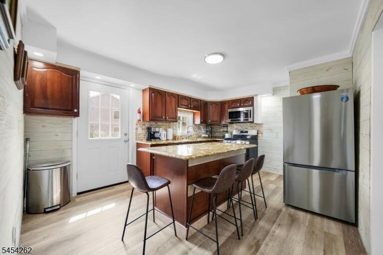 Property listing MLS 4048776 photo 8