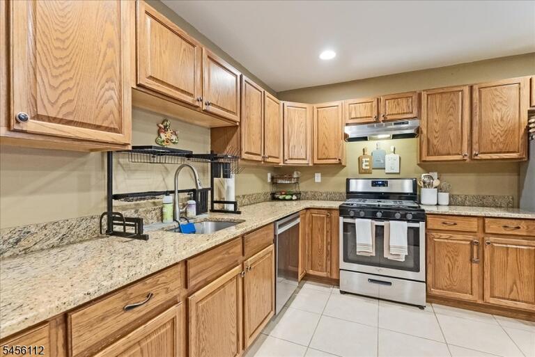 Property listing MLS 4048783 photo 12