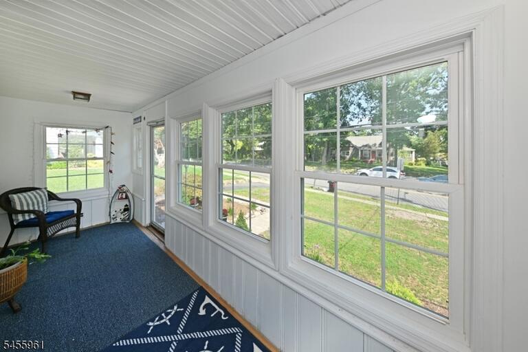 Property listing MLS 4048795 photo 4