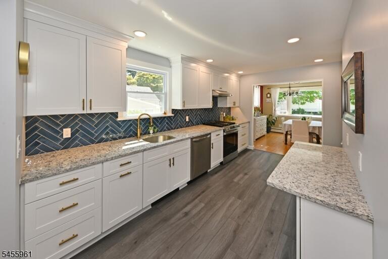 Property listing MLS 4048795 photo 8