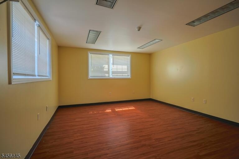 Property listing MLS 4048804 photo 3