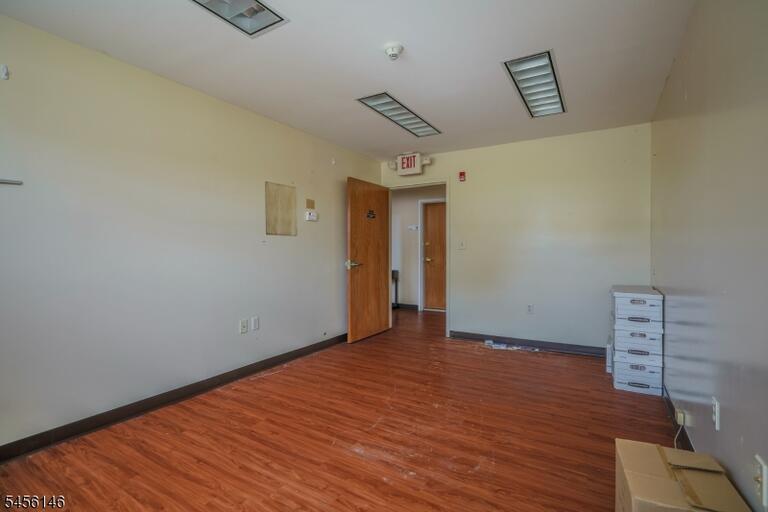 Property listing MLS 4048805 photo 4