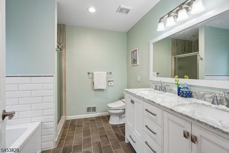 Property listing MLS 4048811 photo 22