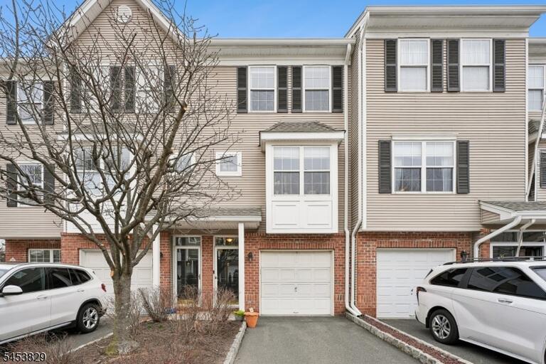 Property listing MLS 4048811 photo 28