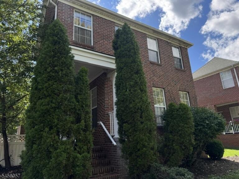 Property listing MLS 4048826 photo 1