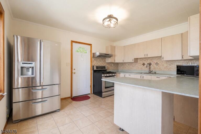 Property listing MLS 4048827 photo 23