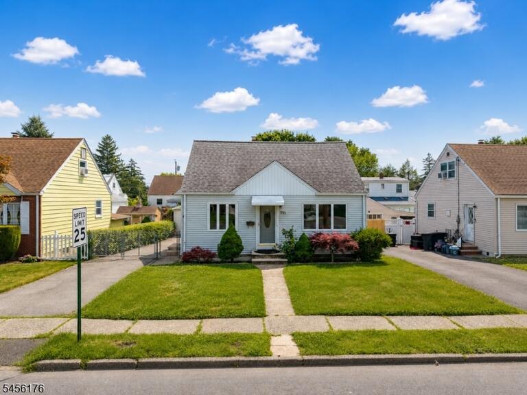 Property listing MLS 4048827 photo 28