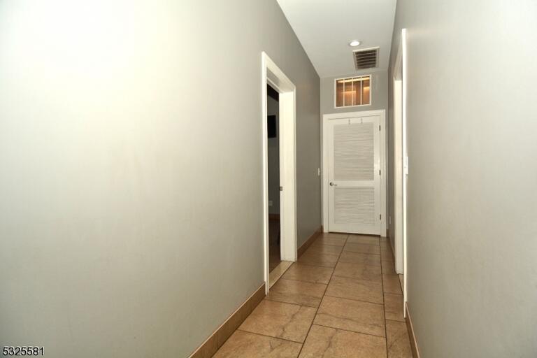 Property listing MLS 4048830 photo 15