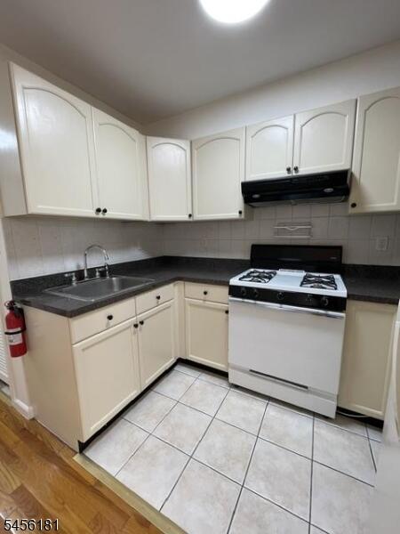 Property listing MLS 4048834 photo 6