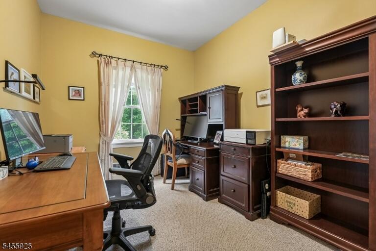 Property listing MLS 4048836 photo 14