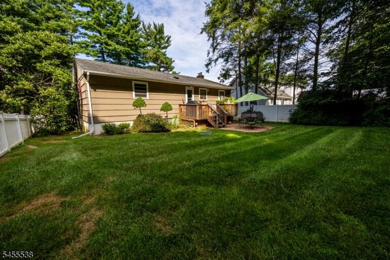 Property listing MLS 4048838 photo 22
