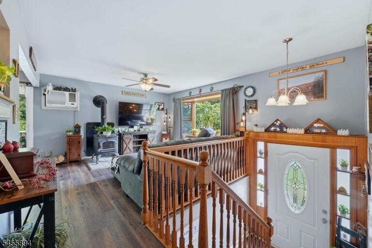 Property listing MLS 4048839 photo 5