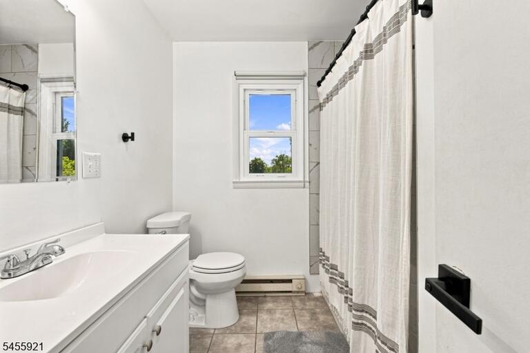 Property listing MLS 4048840 photo 10