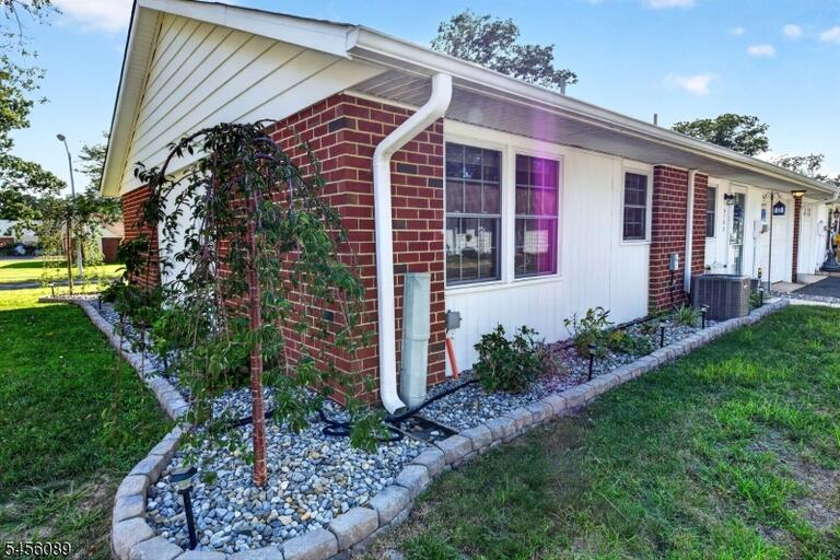 Property listing MLS 4048841 photo 29