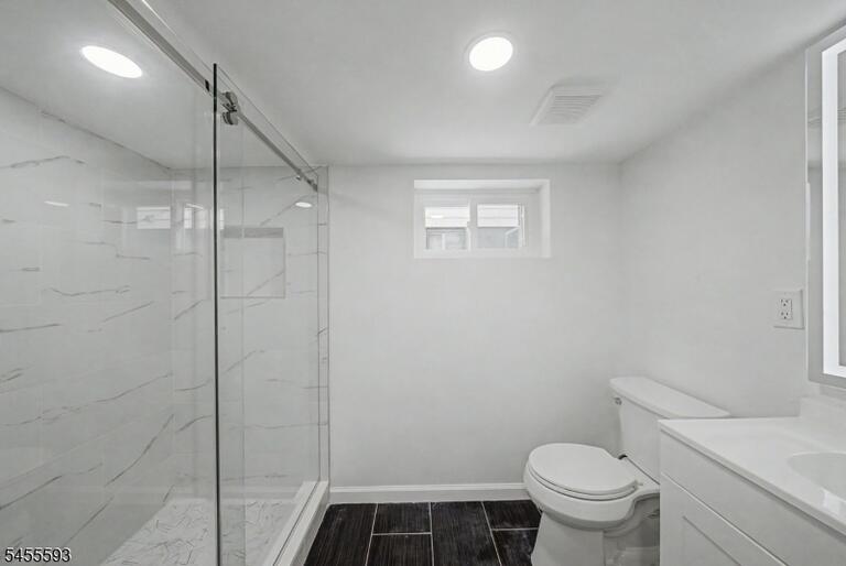 Property listing MLS 4048849 photo 40