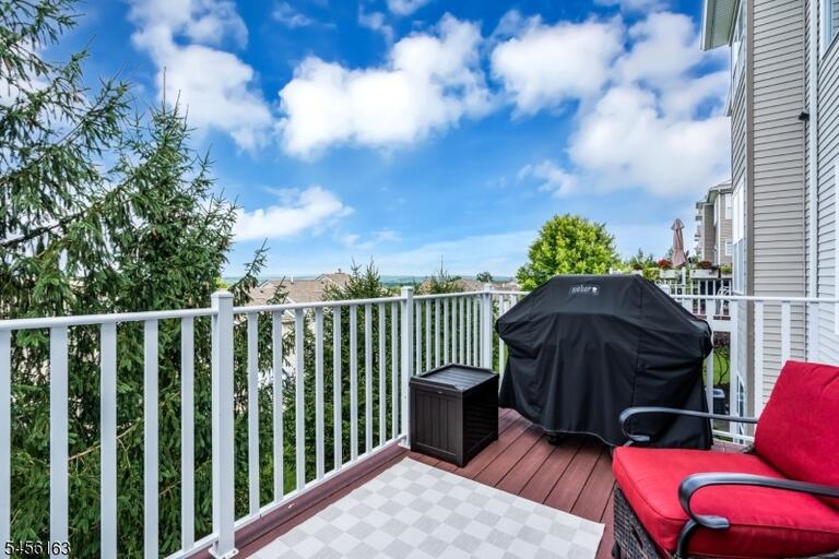 Property listing MLS 4048852 photo 14