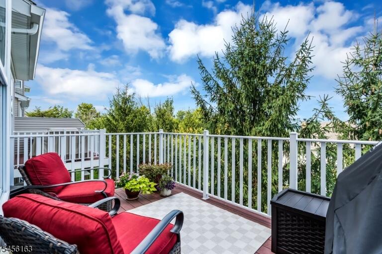 Property listing MLS 4048852 photo 15