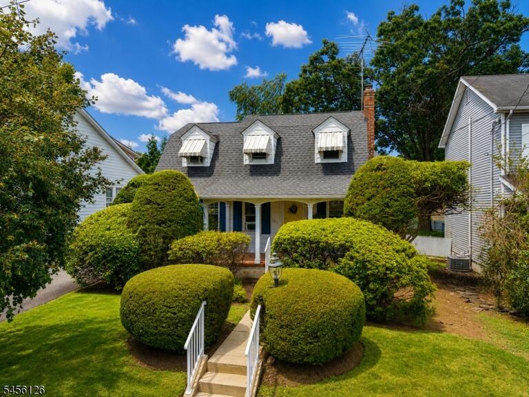 Property listing MLS 4048853 photo 1