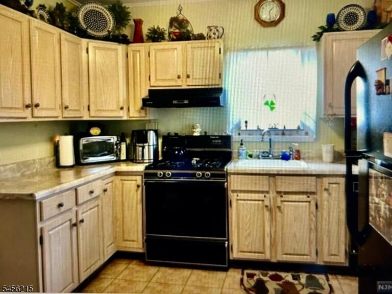 Property listing MLS 4048856 photo 10