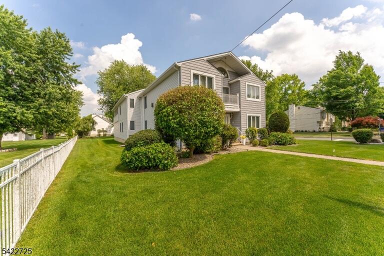 Property listing MLS 4048857 photo 3