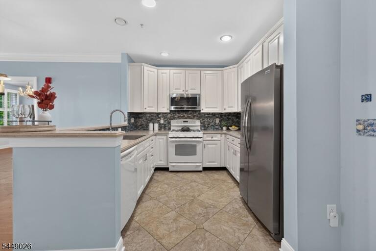 Property listing MLS 4048861 photo 9