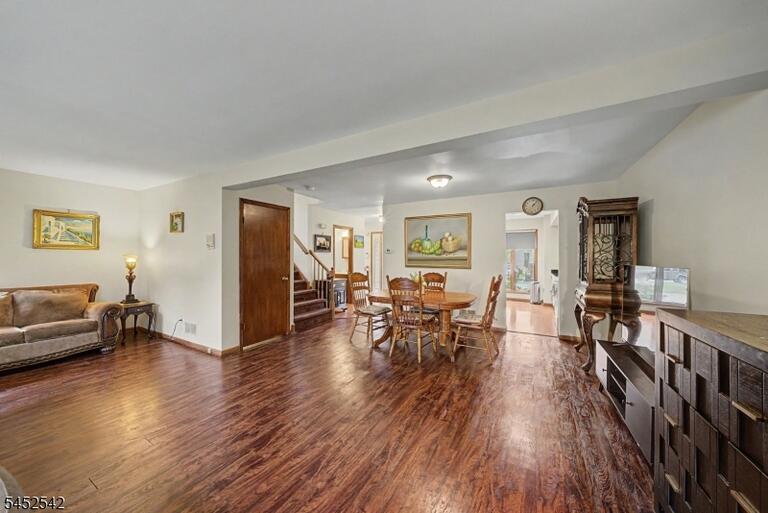 Property listing MLS 4048862 photo 8