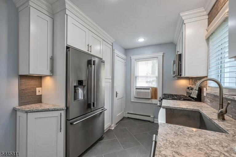 Property listing MLS 4048869 photo 10