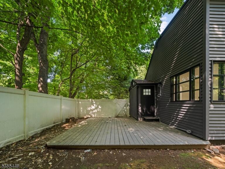 Property listing MLS 4048870 photo 27