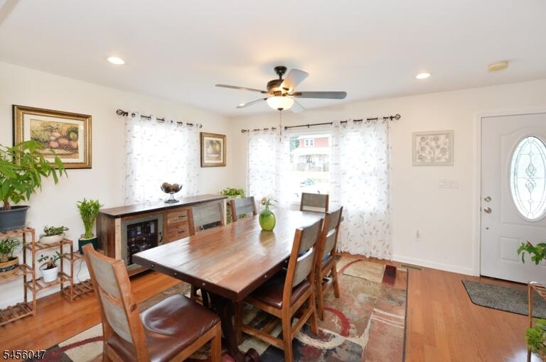 Property listing MLS 4048874 photo 4